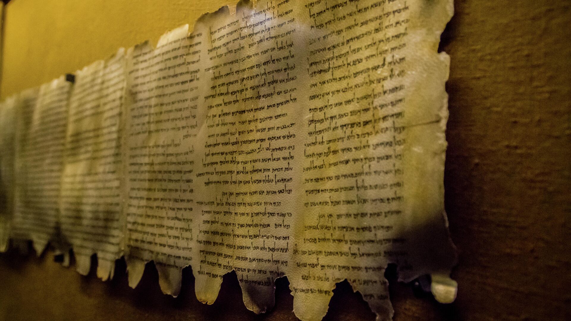 Свитки Мертвого моря, найденные в пещерах Кумрана, Израиль - РИА Новости, 1920, 06.04.2024