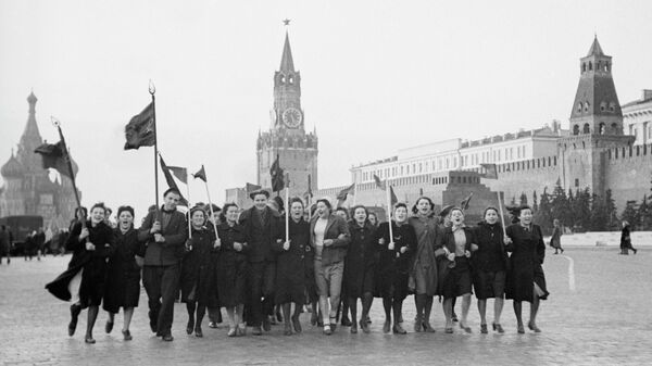 Утром 9 мая 1945 года на Красной площади