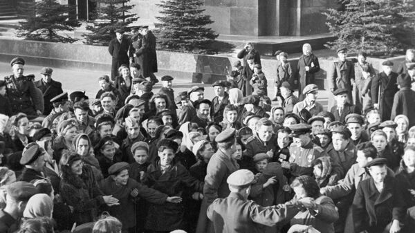 На Красной площади утром 9 мая 1945 года