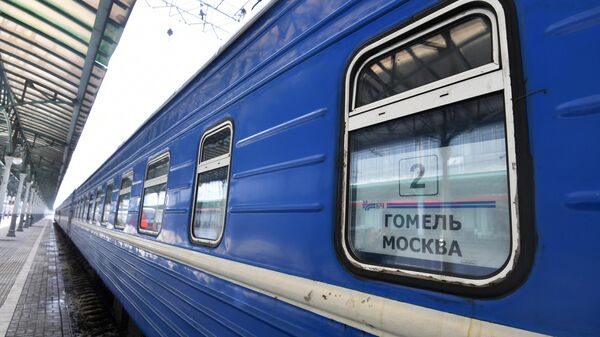 Поезд Москва — Гомель на Белорусском вокзале в Москв