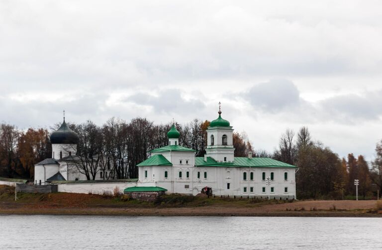 Спасо-Преображенский Мирожский монастырь в Пскове