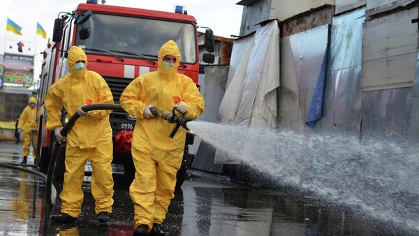 Сотрудники службы Украины по чрезвычайным ситуациям