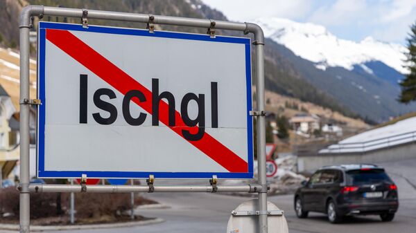Знак выезда из австрийского горнолыжного курорта Ишгль