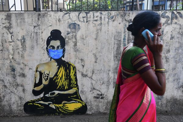 Граффити на стене в Мумбаи
