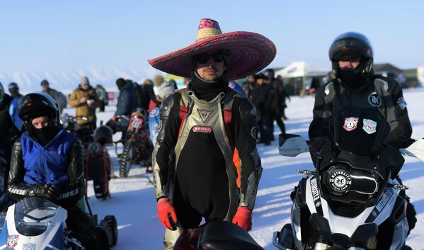 Участники фестиваля Байкальская миля в Улан-Удэ.