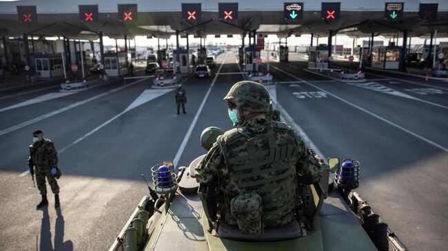 Сербские военные на границе Сербии и Хорватии