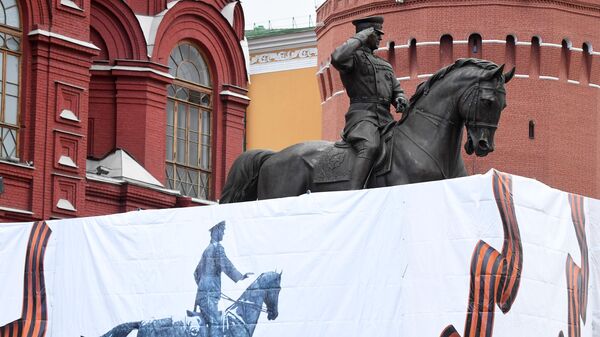 Новый памятник маршалу Жукову на Манежной площади в Москве 