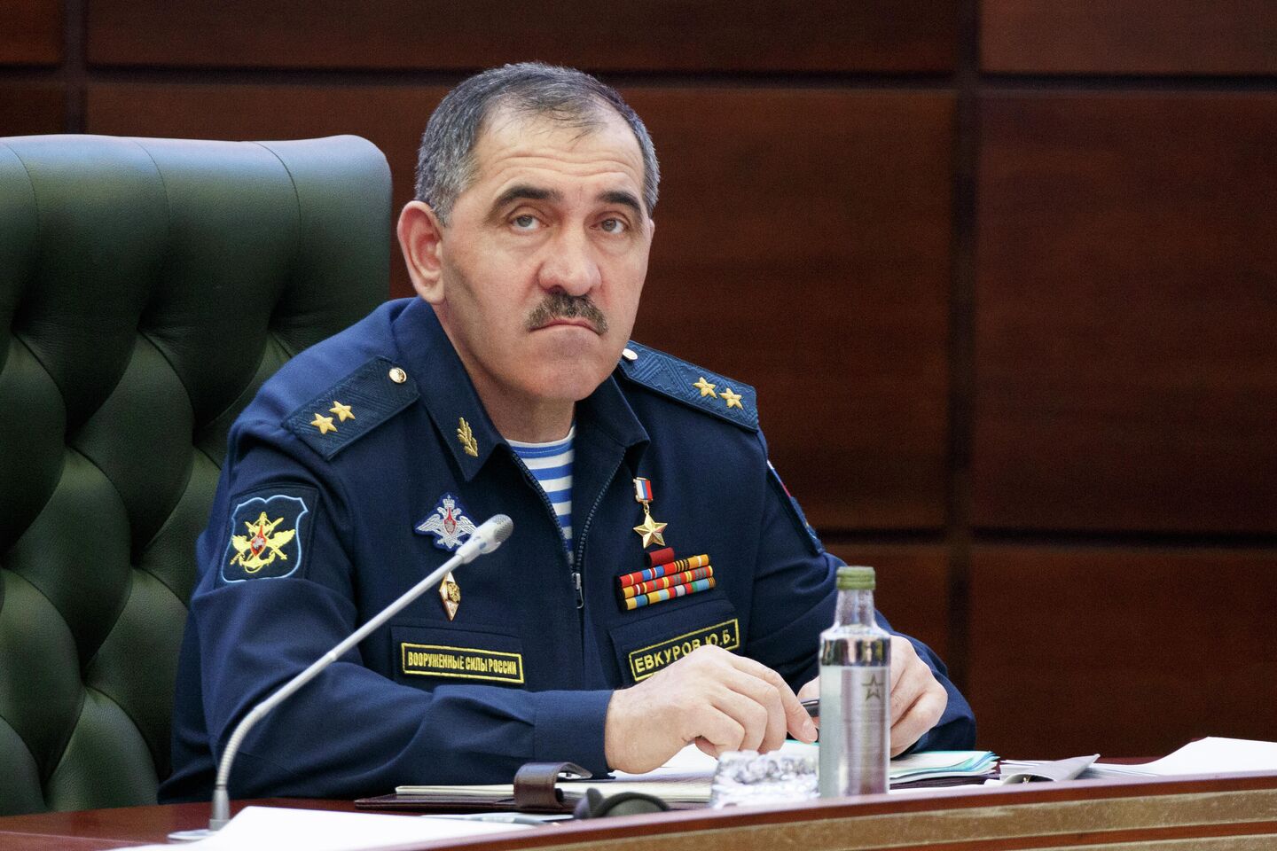 Заместитель министра обороны России Юнус-Бек Евкуров на заседании коллегии Минобороны России Заместитель министра обороны России Юнус-Бек Евкуров на заседании коллегии Минобороны России