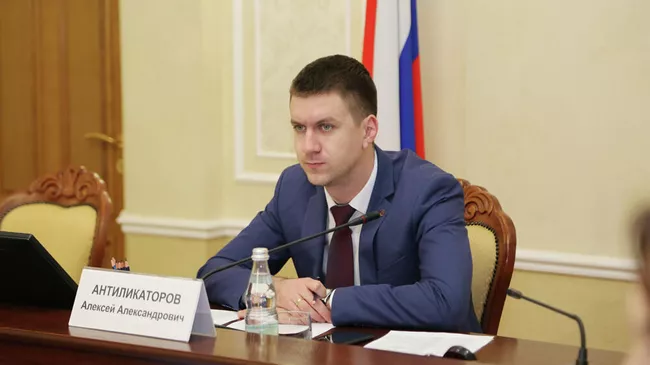 Алексей Антиликаторов