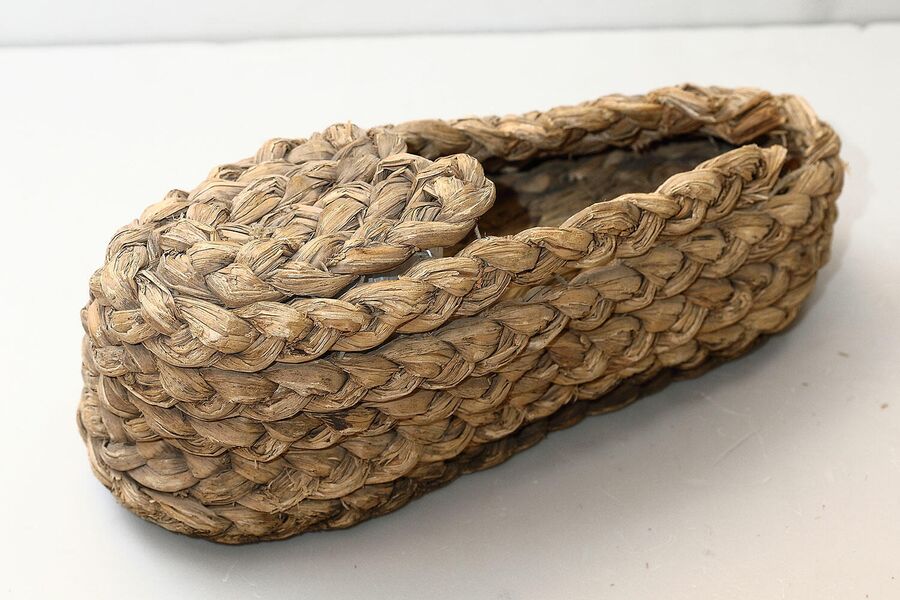 Эрзац-обувь из соломы