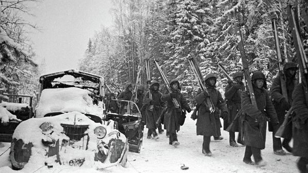 Ленинградский фронт. Лыжный батальон на марше в районе города Тихвин