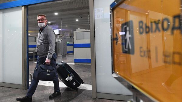 Российский турист, прилетевший из Черногории в аэропорту Шереметьево