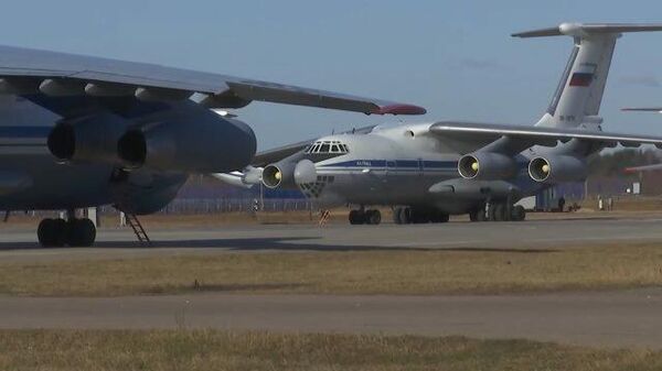 Россия отправляет в Италию самолеты со специалистами и оборудованием для борьбы с COVID-19