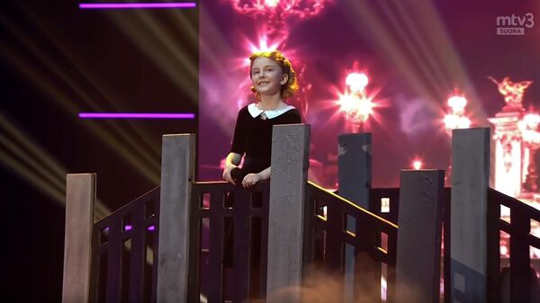 Стоп-кадр видео выступления Вероники Истоминой на конкурсе Talent Suomi