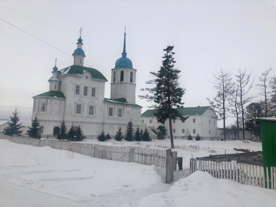 Посольский монастырь на берегу Байкала 