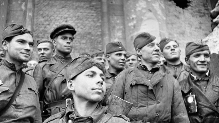 Бойцы, штурмовавшие Рейхстаг — взвод разведки 674 стрелкового полка 150-й стрелковой Идрицкой дивизии