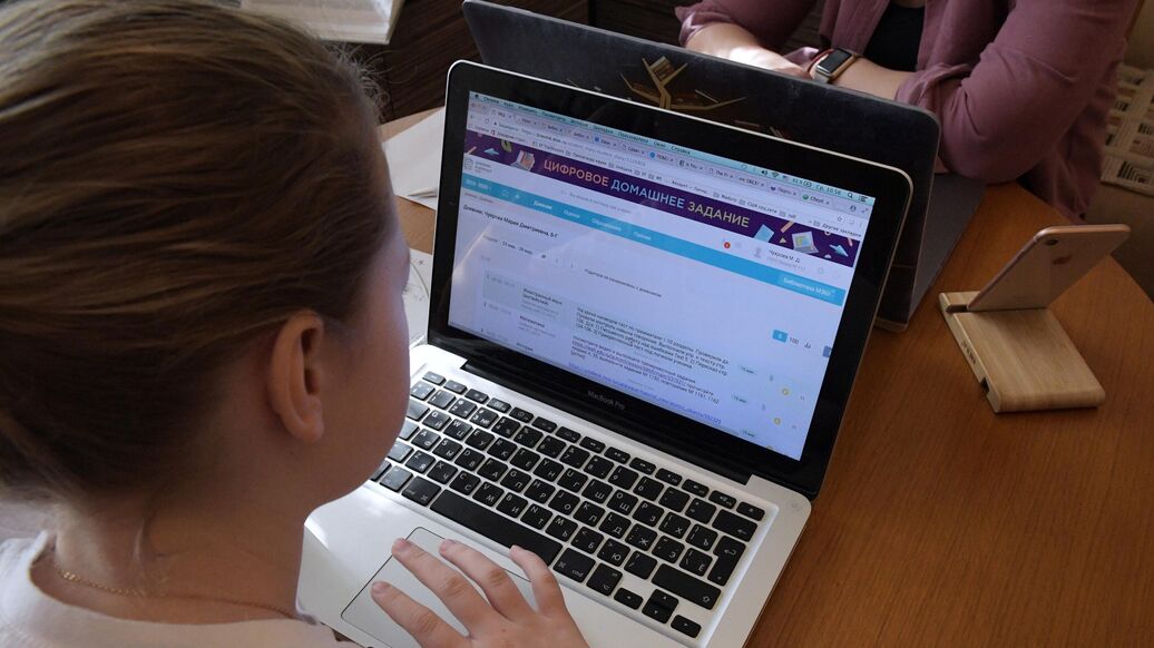 Школы в 11 муниципалитетах Тюменской области перевели на дистант