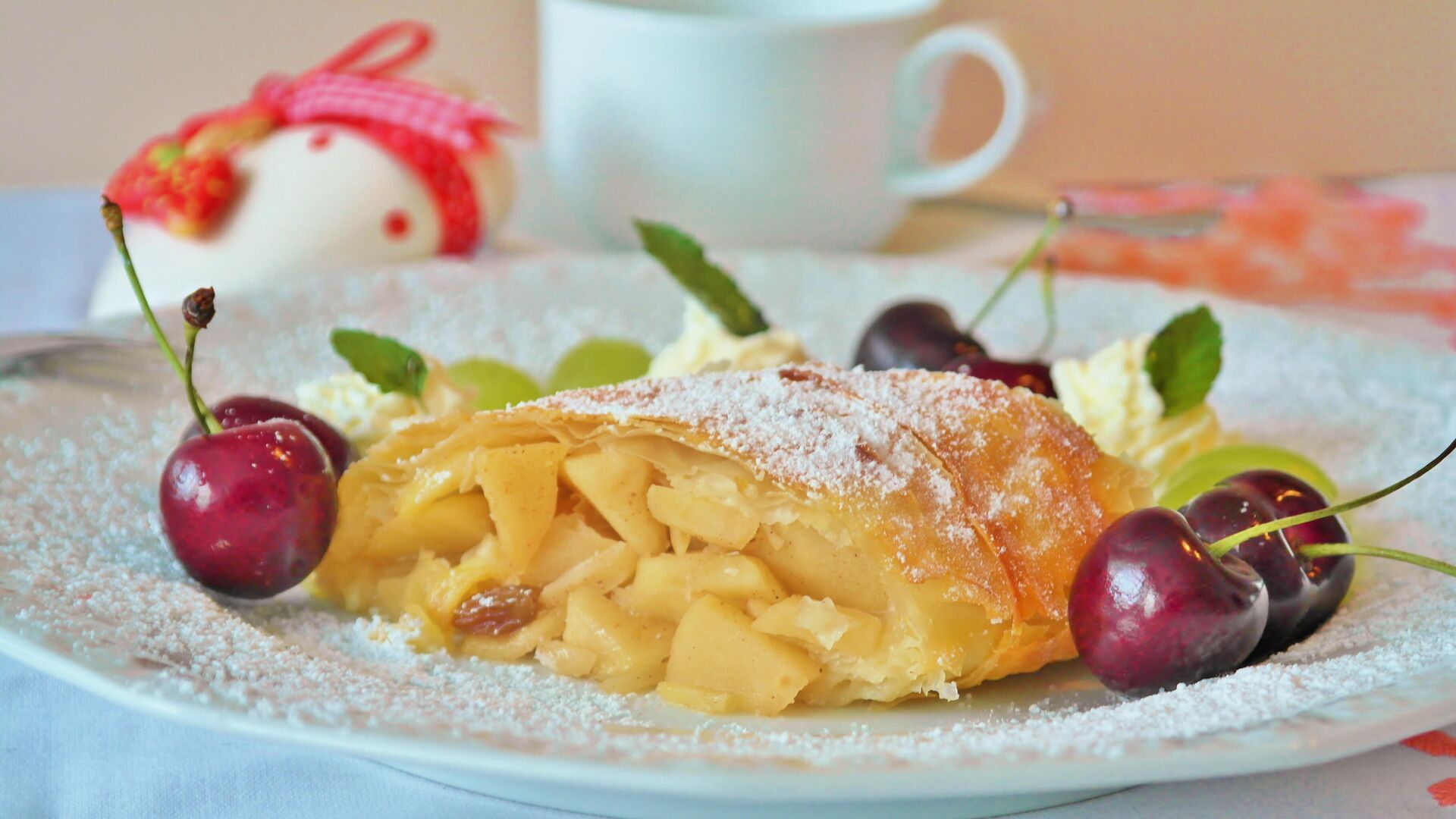 Австрийский десерт с яблоками