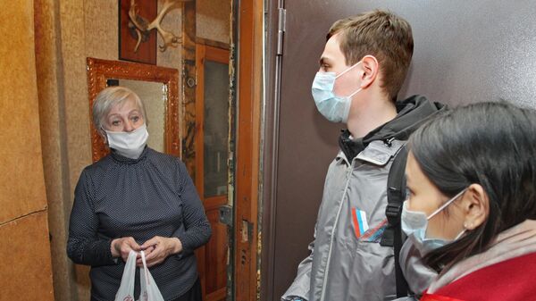 Волонтеры доставили пенсионерке продукты на дом в Барнауле