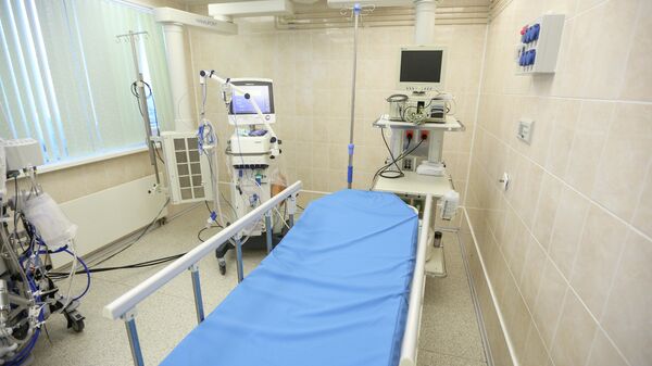 Аппарат искусственной вентиляции легких в палате интенсивной терапии реанимационного отделения
