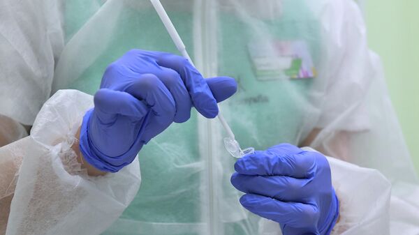 Забор пробы на коронавирус в частной лаборатории в Санкт-Петербурге
