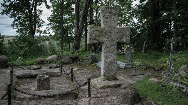 Труворов крест в Изборске Псковской области