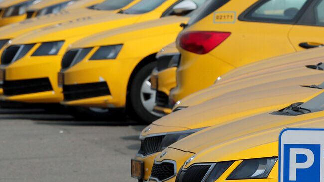 Автомобили службы Яндекс Такси в Москве