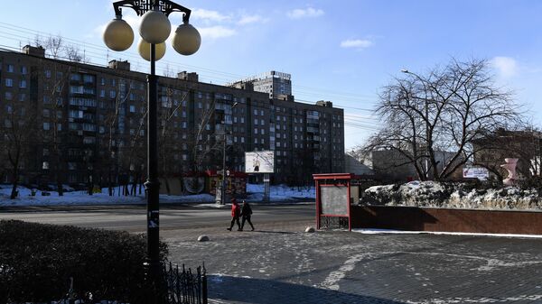Прохожие на улице в Новосибирске