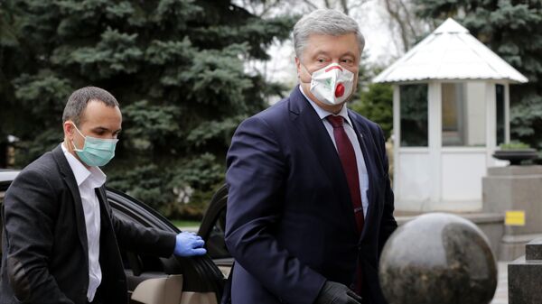 Петр Порошенко перед началом внеочередного заседания Верховной рады Украины