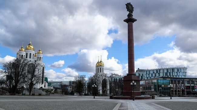Площадь победы и кафедральный собор Христа Спасителя в Калининграде
