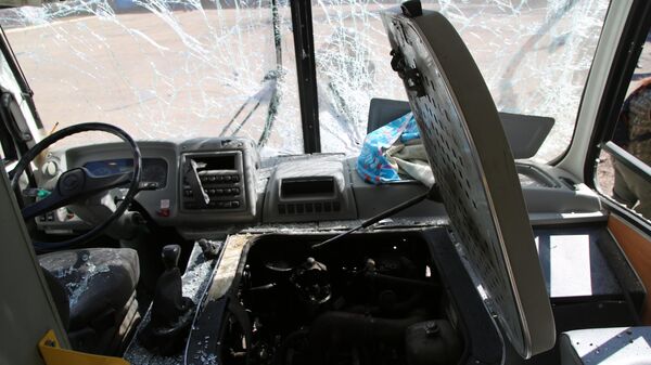 Водительская кабина автобуса, поврежденного в результате обстрела украинскими силовиками  в Горловке Донецкой области