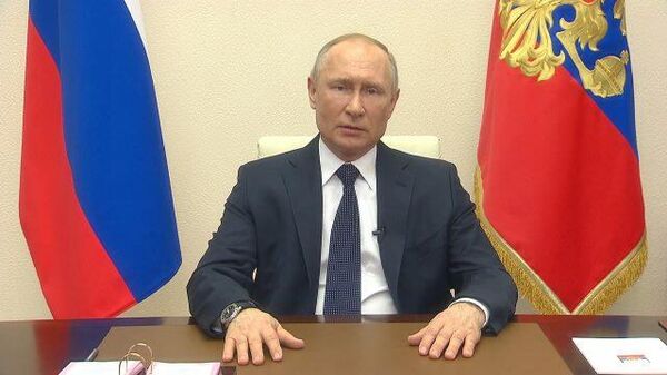 Президент России поблагодарил медиков за их самоотверженный труд