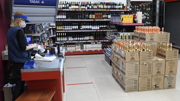 Торговый зал в алкогольном магазине в Чите