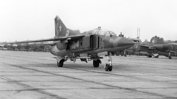 Сверхзвуковой истребитель МиГ-23