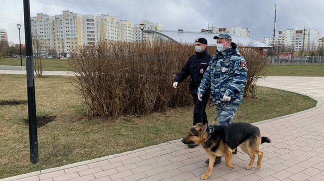 Работа полицейского патруля в Москве