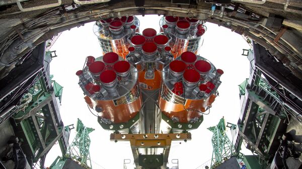 Установка ракеты-носителя Союз-2.1а с пилотируемым кораблем Союз МС-16 на стартовый комплекс площадки № 31 космодрома Байконур