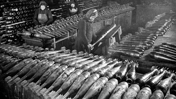 Готовые мины на одном из московских заводов. 1942 год