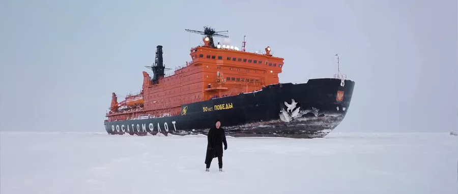 Митя Фомин на съемках видеоклипа в Арктике