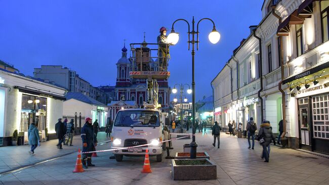 Ремонт фонаря в Москве