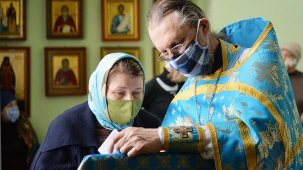 Богослужение в храме Святого преподобного Сергия Радонежского в Челябинске