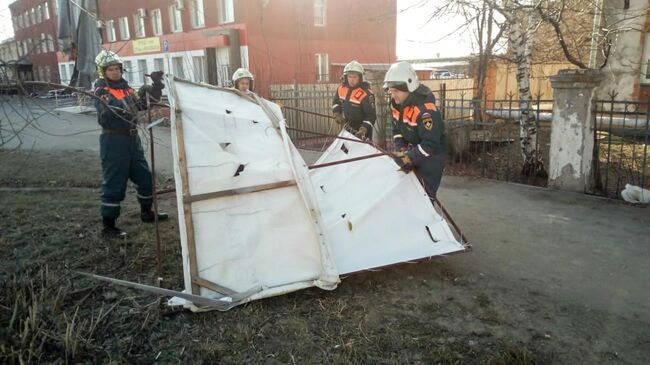 Последствия урагана в Омске