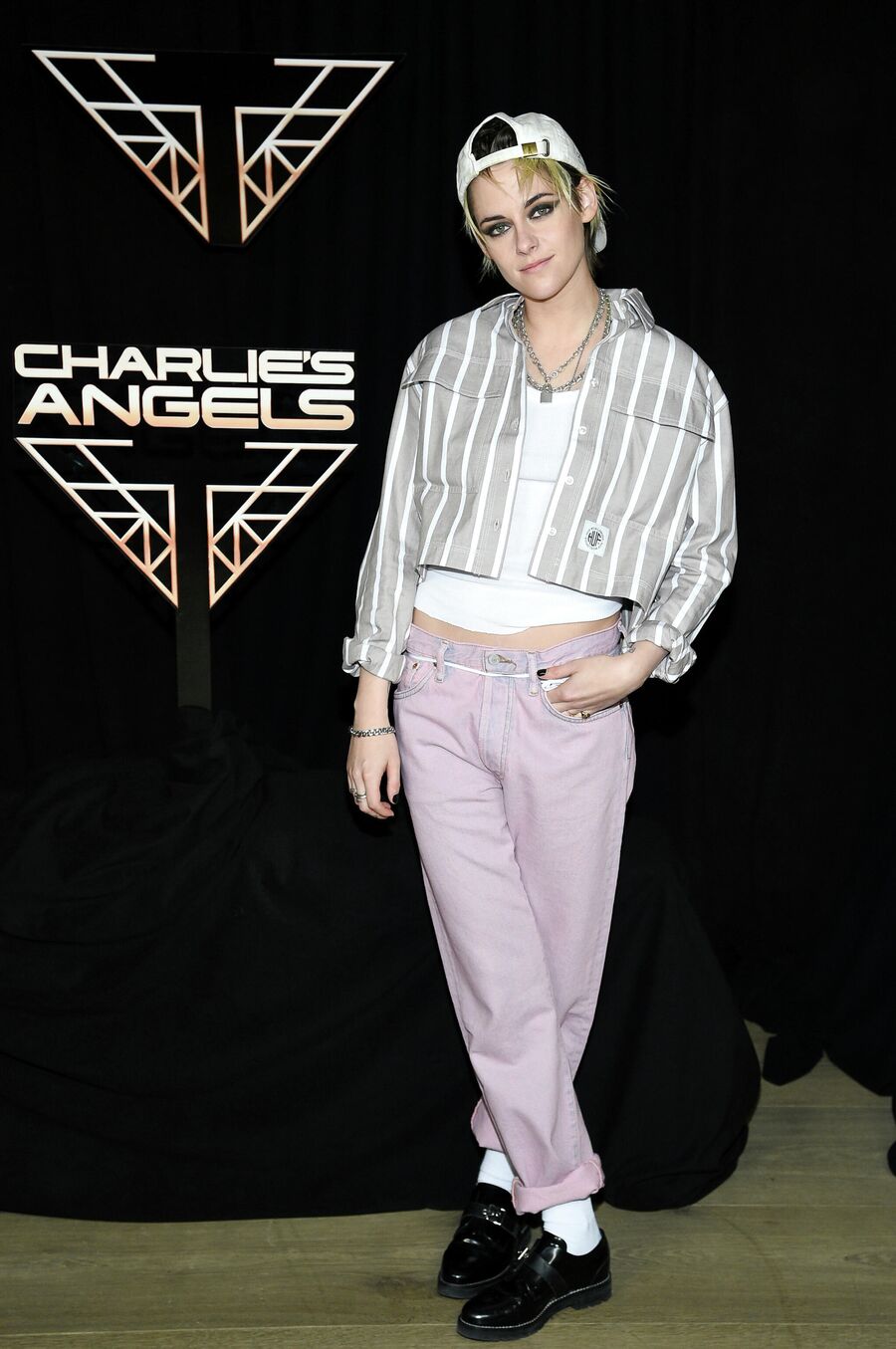 Актриса Кристен Стюарт на фотоколле Ангелы Чарли в отеле Уитби в Нью-Йорке