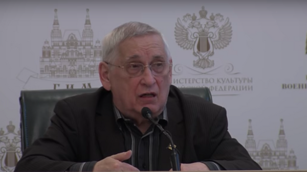 Стоп-кадр видео лекции историка Владислава Назарова