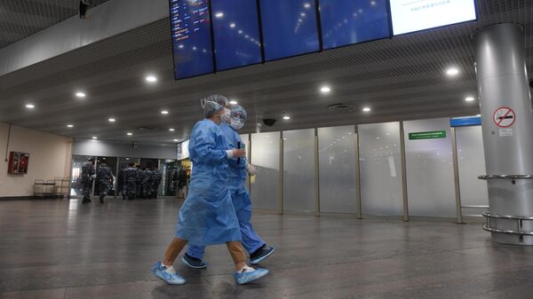 Медицинские работники в Международном аэропорту Шереметьево