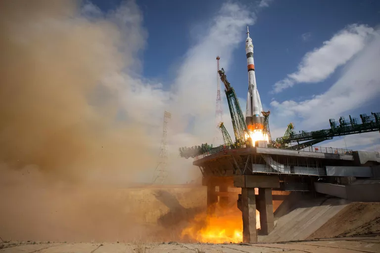 Запуск ракеты-носителя Союз-2.1а с пилотируемым кораблем Союз МС-16 с экипажем МКС-63 со стартовой площадки космодрома Байконур Запуск ракеты-носителя Союз-2.1а с пилотируемым кораблем Союз МС-16 с экипажем МКС-63 со стартовой площадки космодрома Байконур