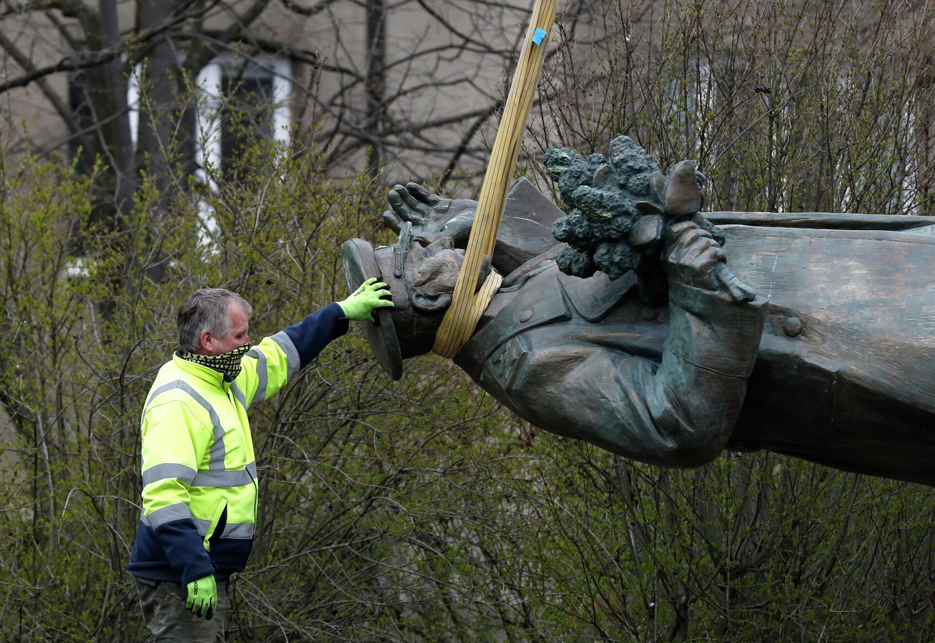 Демонтаж памятника маршалу Коневу в Праге - РИА Новости, 1920, 30.04.2021