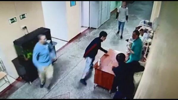 Видео побега пациентов из Иркутской областной психиатрической больницы