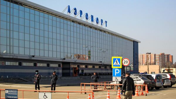 Здание аэропорта в Иркутске