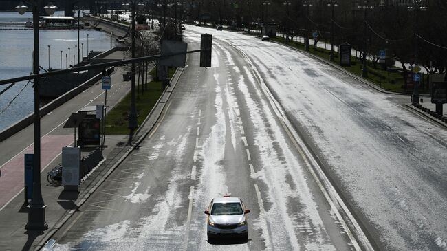 Фрунзенская набережная в Москве