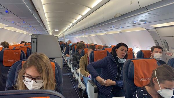 На борту рейса Аэрофлота, на котором российские граждане возвращаются на родину из Испании